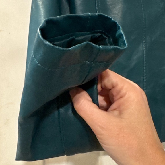 Coffee shop Teal pleather biker jacket xs. - Picture 7 of 11